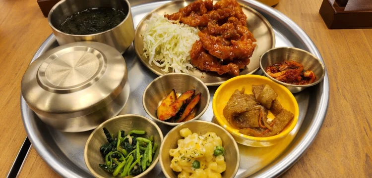 88seoul-restoran-korea-di-jakarta-yang-hadirkan-nostalgia-reply-1988-dengan-cita-rasa-otentik